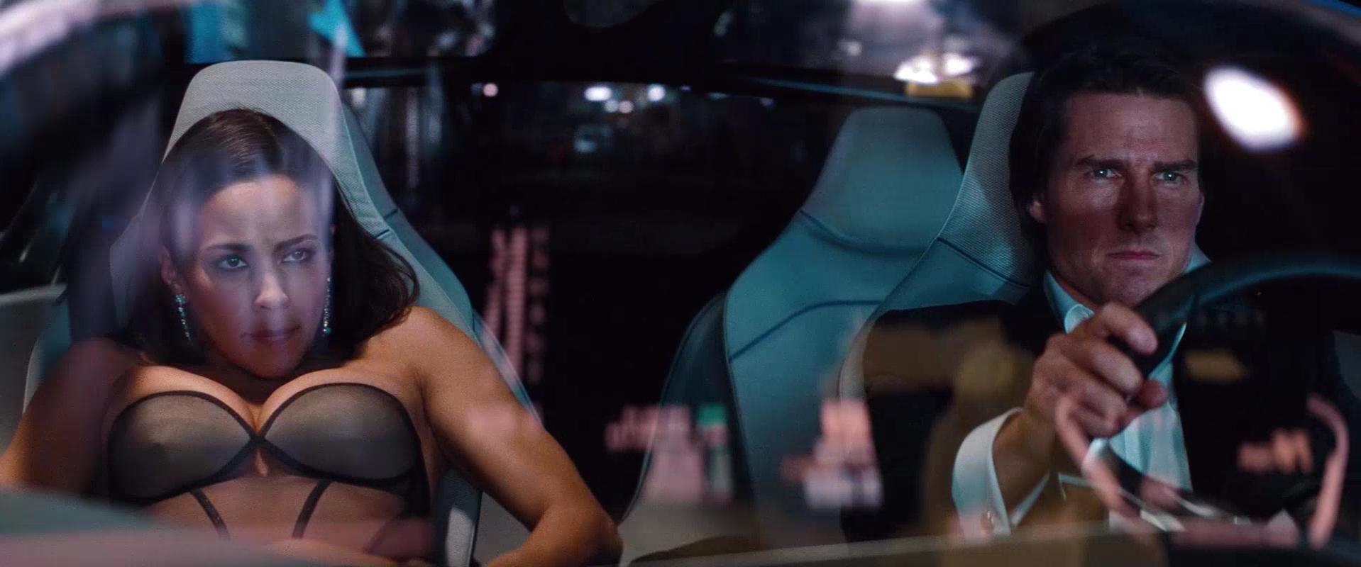 Paula Patton sexy - Mission Impossible 4 (2011)