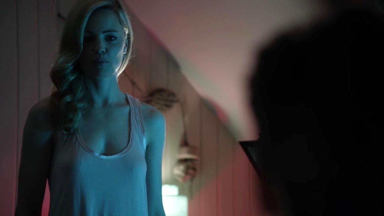 Melissa George sexy - Bag of Bones (2011)