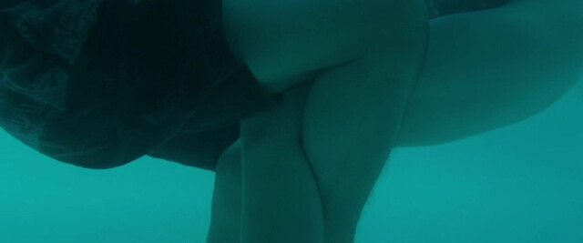 Mckenna Grace sexy, Allison Williams sexy - Regretting You (2025)