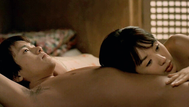 Uhm Jung-hwa nude - Marriage is a Crazy Thing (2002)