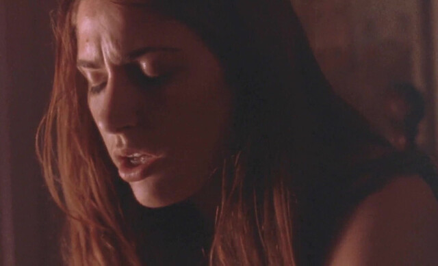 Summer Phoenix nude - The Believer (2001)