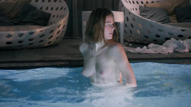 Llewellyn Reichman nude - Immerhin: Die Kunst, die Kunst (2024)