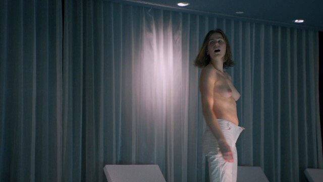 Llewellyn Reichman nude - Immerhin: Die Kunst, die Kunst (2024)