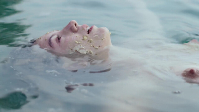 Lara Horvarth nude - Der Tag, die Flut. (2023)