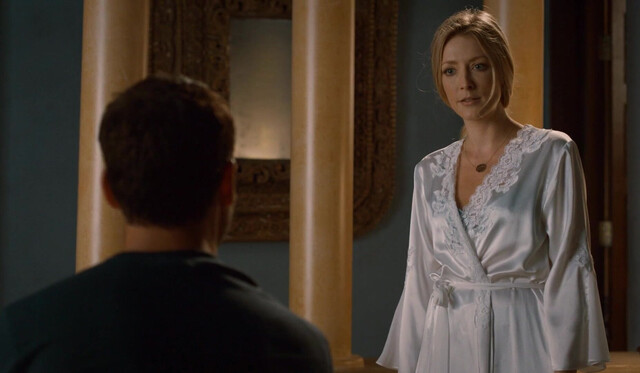Jennifer Finnigan sexy - Tyrant s01e04,e08 (2014)