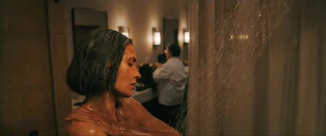 Karolina Wydra nude - Pluribus s01e02 (2025)