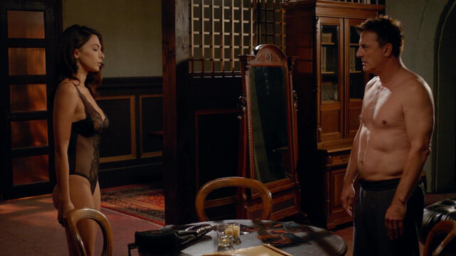 Moran Atias sexy - Tyrant s01e03, s02e02e12, s03e02e04e07 (2014–2016)