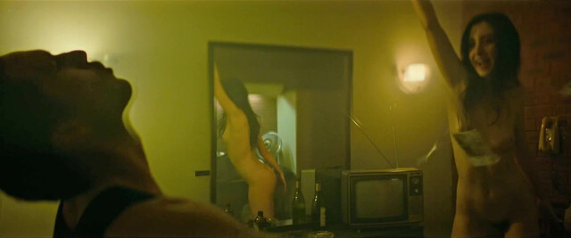 Ashleigh Cummings sexy, Cori Delahaunty nude, Mia Artemis nude, Josephine Blazier sexy - Run s01e01-06 (2026)