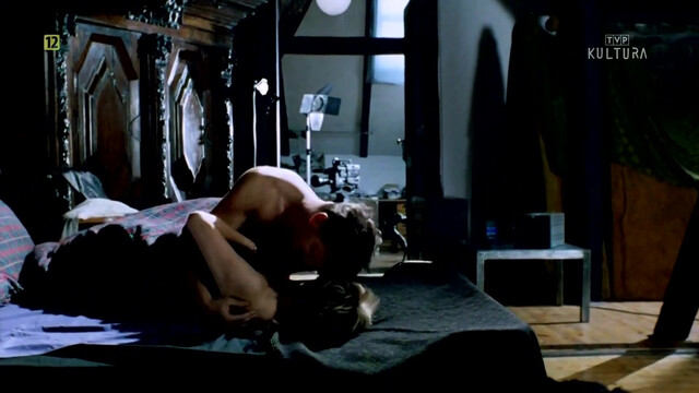 Gabriela Kownacka nude, Joanna Brodzik nude, Malgorzata Gudejko nude - Dzieci i ryby (1996)