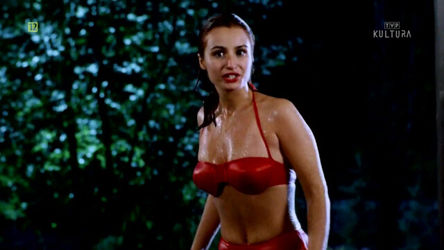 Gabriela Kownacka nude, Joanna Brodzik nude, Malgorzata Gudejko nude - Dzieci i ryby (1996)