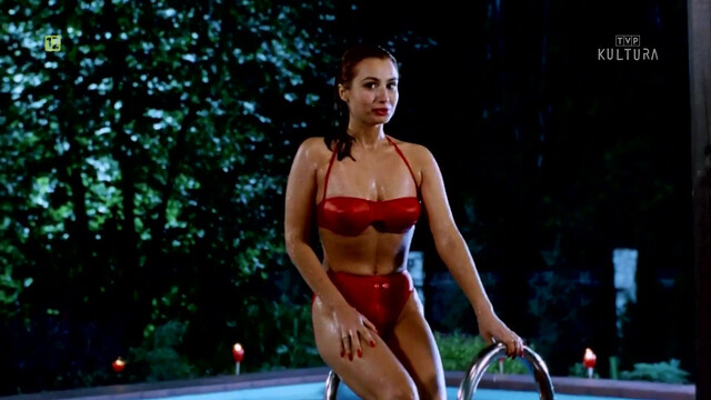 Gabriela Kownacka nude, Joanna Brodzik nude, Malgorzata Gudejko nude - Dzieci i ryby (1996)