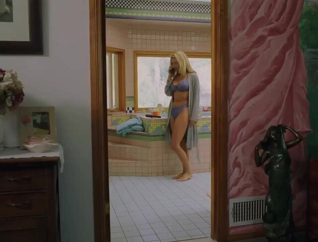 Gail Harris sexy - The Circuit 2: The Final Punch (2002)