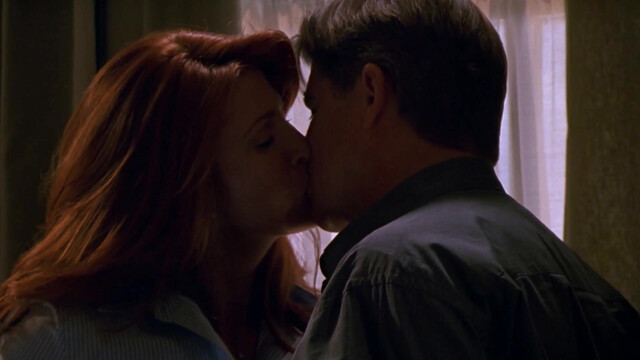 Angie Everhart nude - The Substitute 4: Failure Is Not an Option (2001)