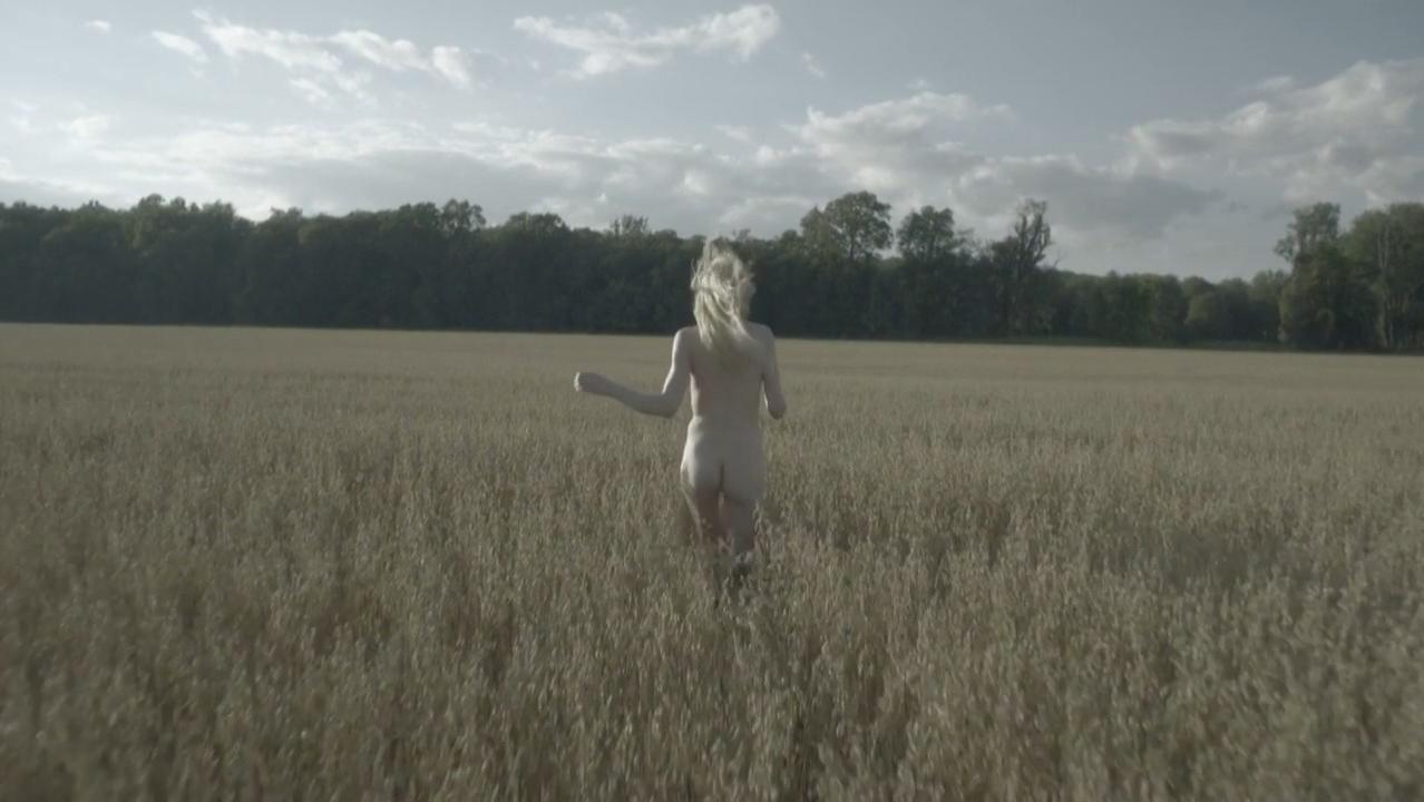 Jessica Stam nude - Reason (2015)