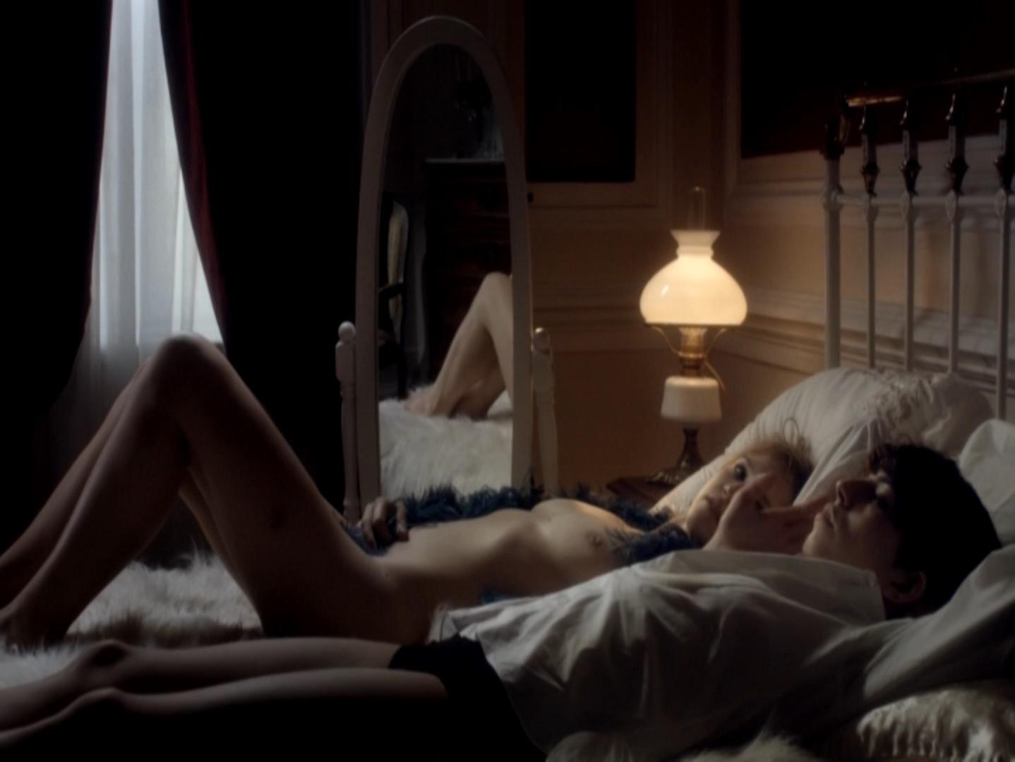 Marie Kremer nude, Lou Doillon sexy - Gigola (2010)