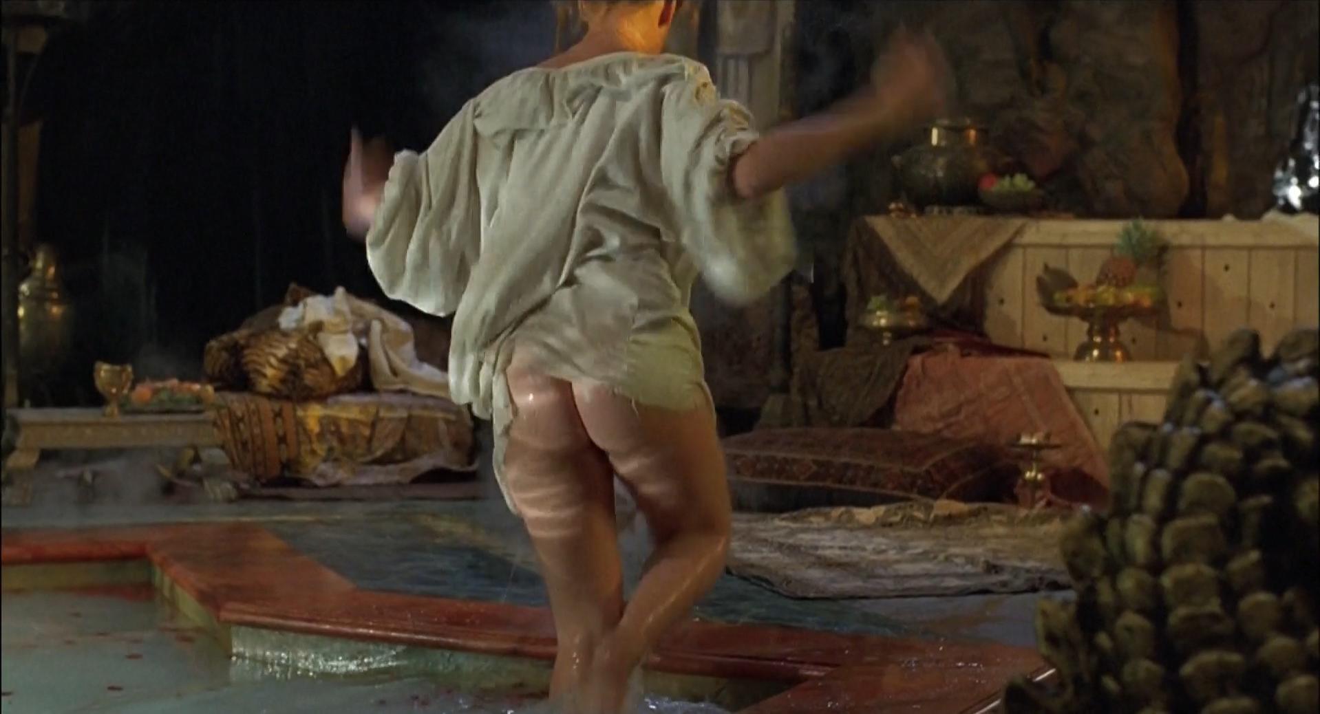 Katherine Heigl nude - Prince Valiant (1997)