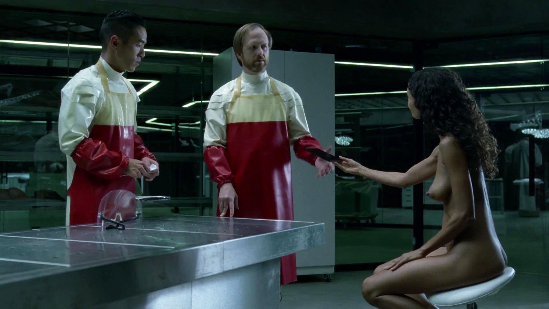 Thandie Newton nude - Westworld s01e06 (2016)