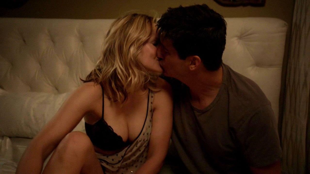 Kristen Bell sexy - House of Lies s05e01 (2016)