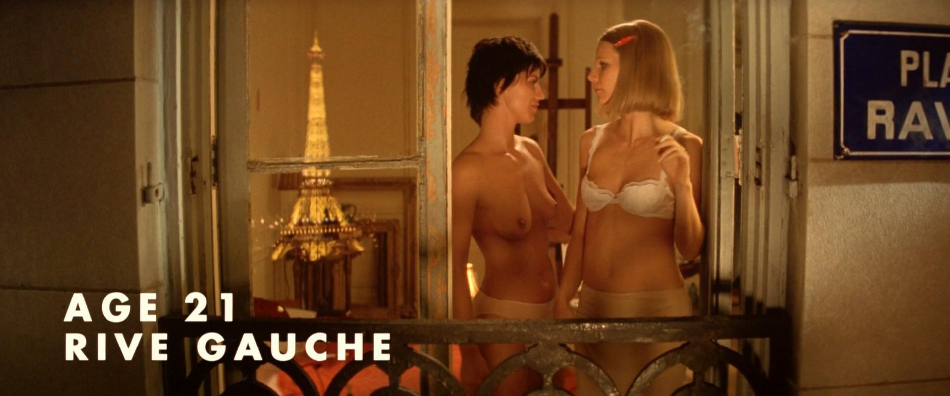 Gwyneth Paltrow sexy, Tatiana Abbey nude - The Royal Tenenbaums (2001)