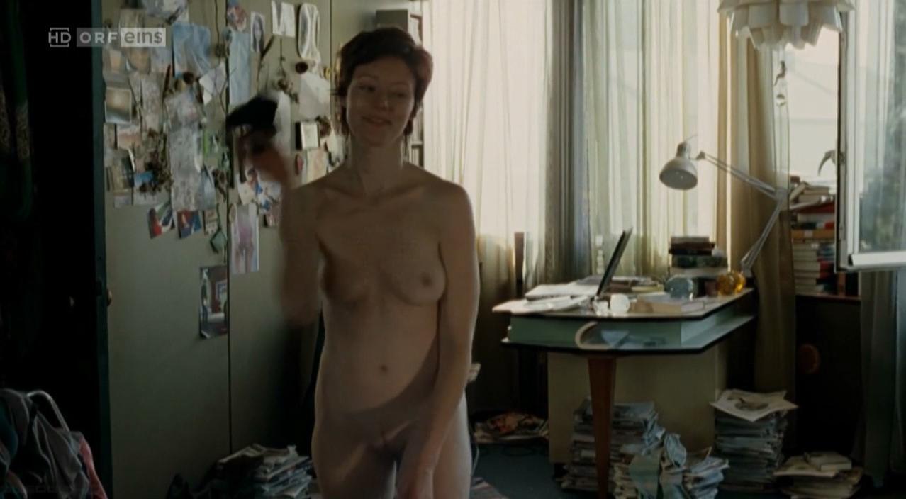 Lavinia Wilson nude - Freigesprochen (2007)