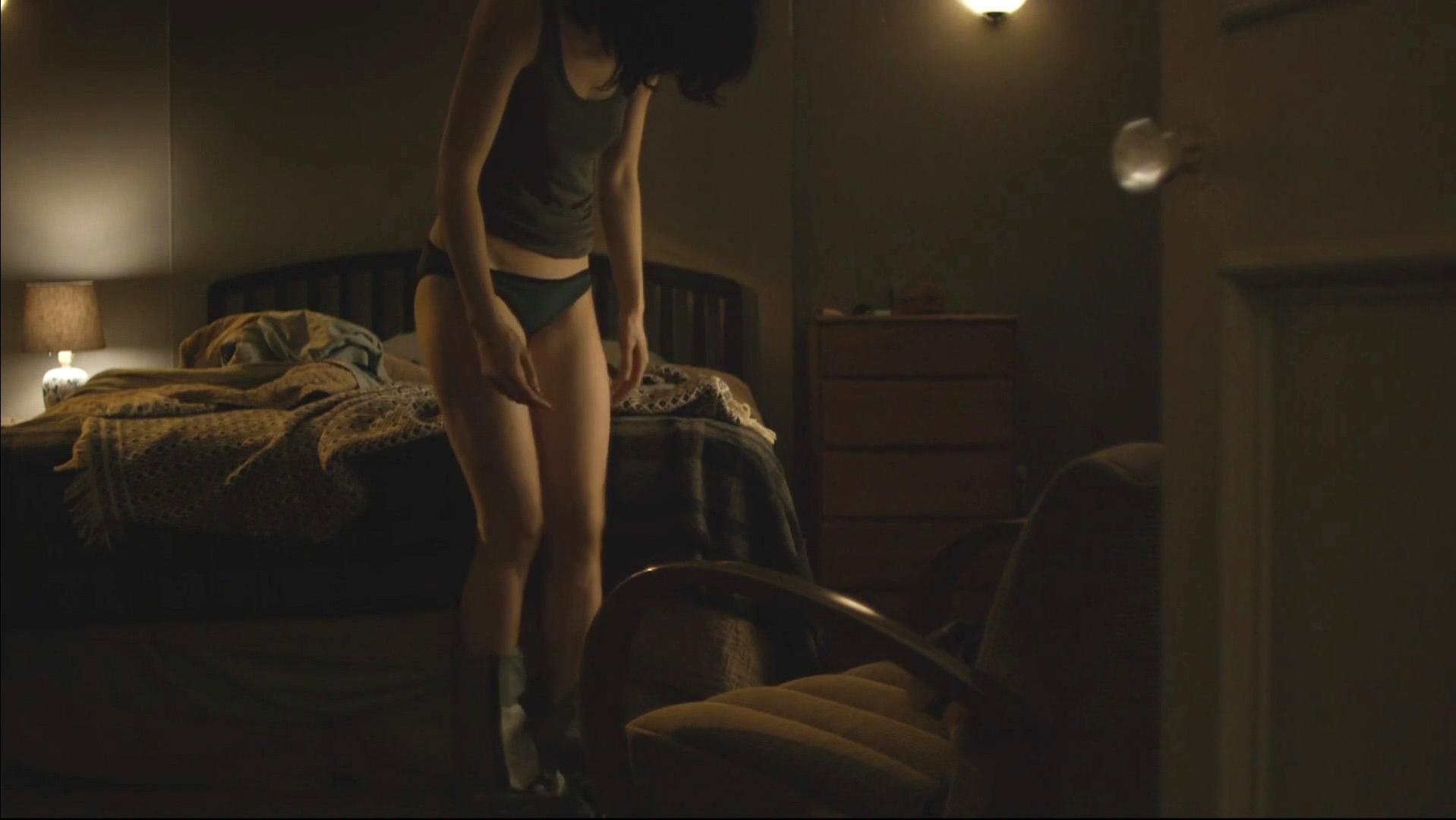 Krysten Ritter sexy - Jessica Jones s01e01-02 (2015)