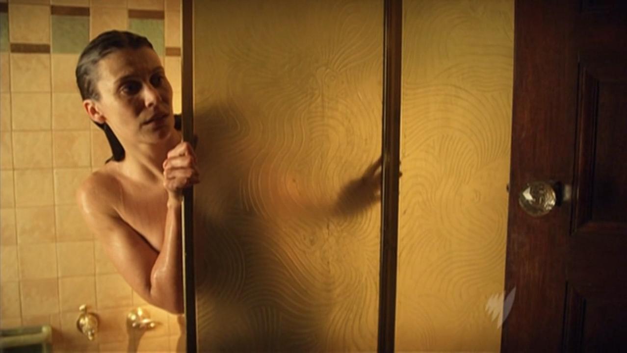 Diana Glenn nude - Carla Cametti PD s01e01 (2009)