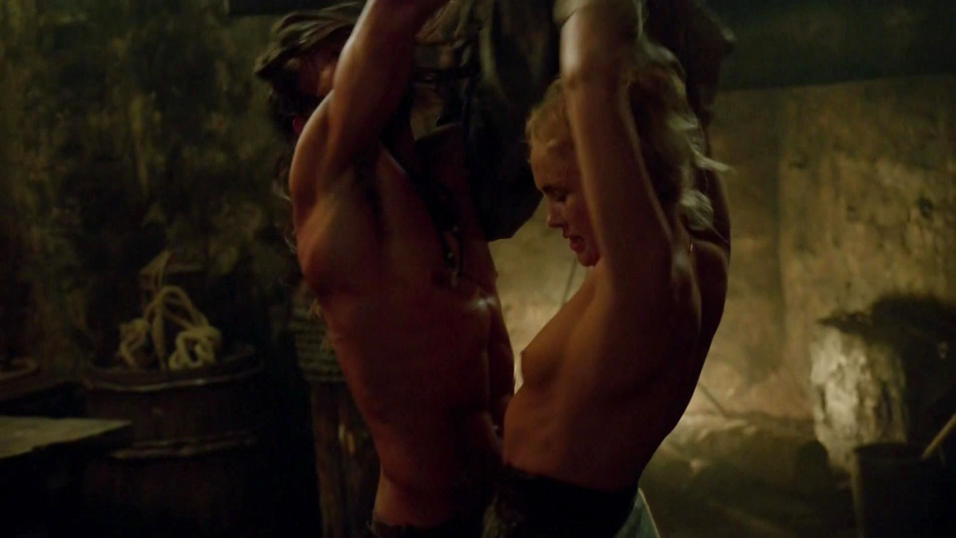 Hannah New nude - Black Sails s02e03 (2015)