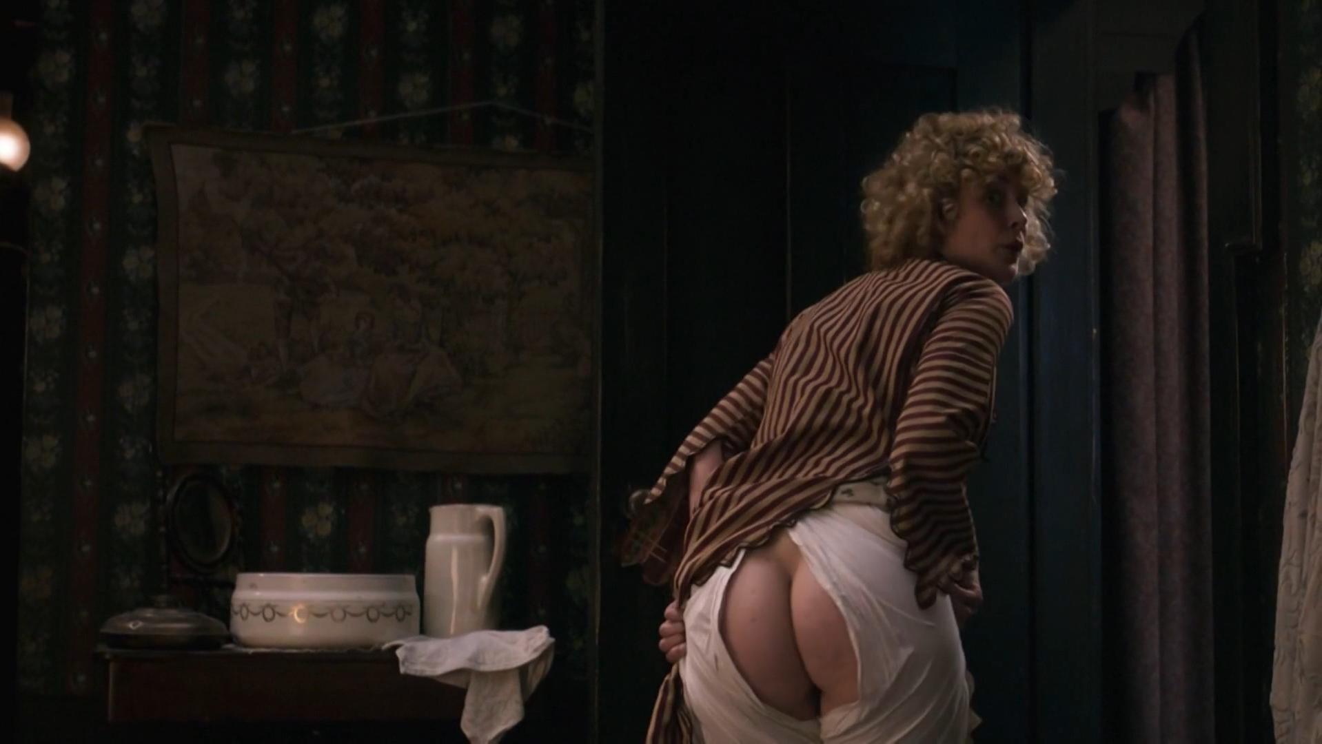 Dakota Fanning sexy, Carla Juri nude - Brimstone (2016)