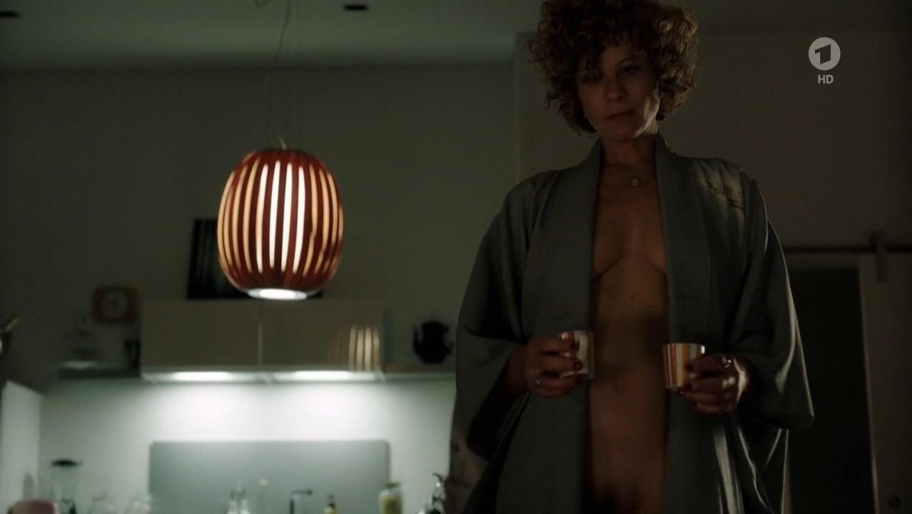 Anna Schafer nude - Tatort e1022 (2017)