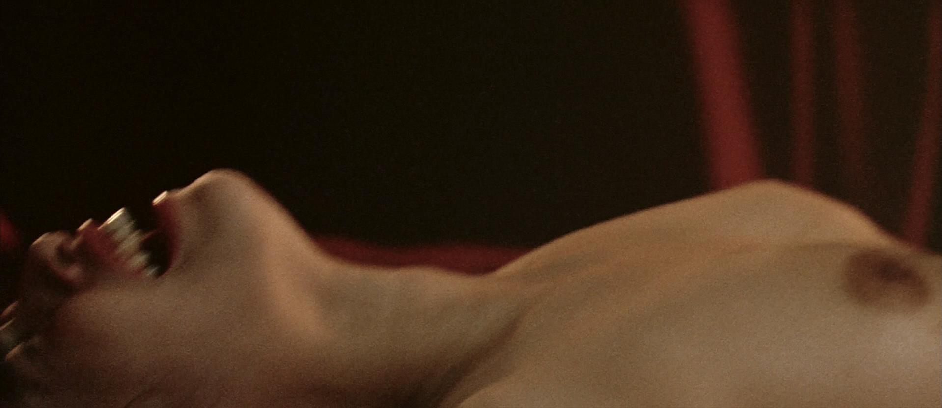 Hye-jeong Kang nude, Jin-seo Yun nude - Oldboy (2003)