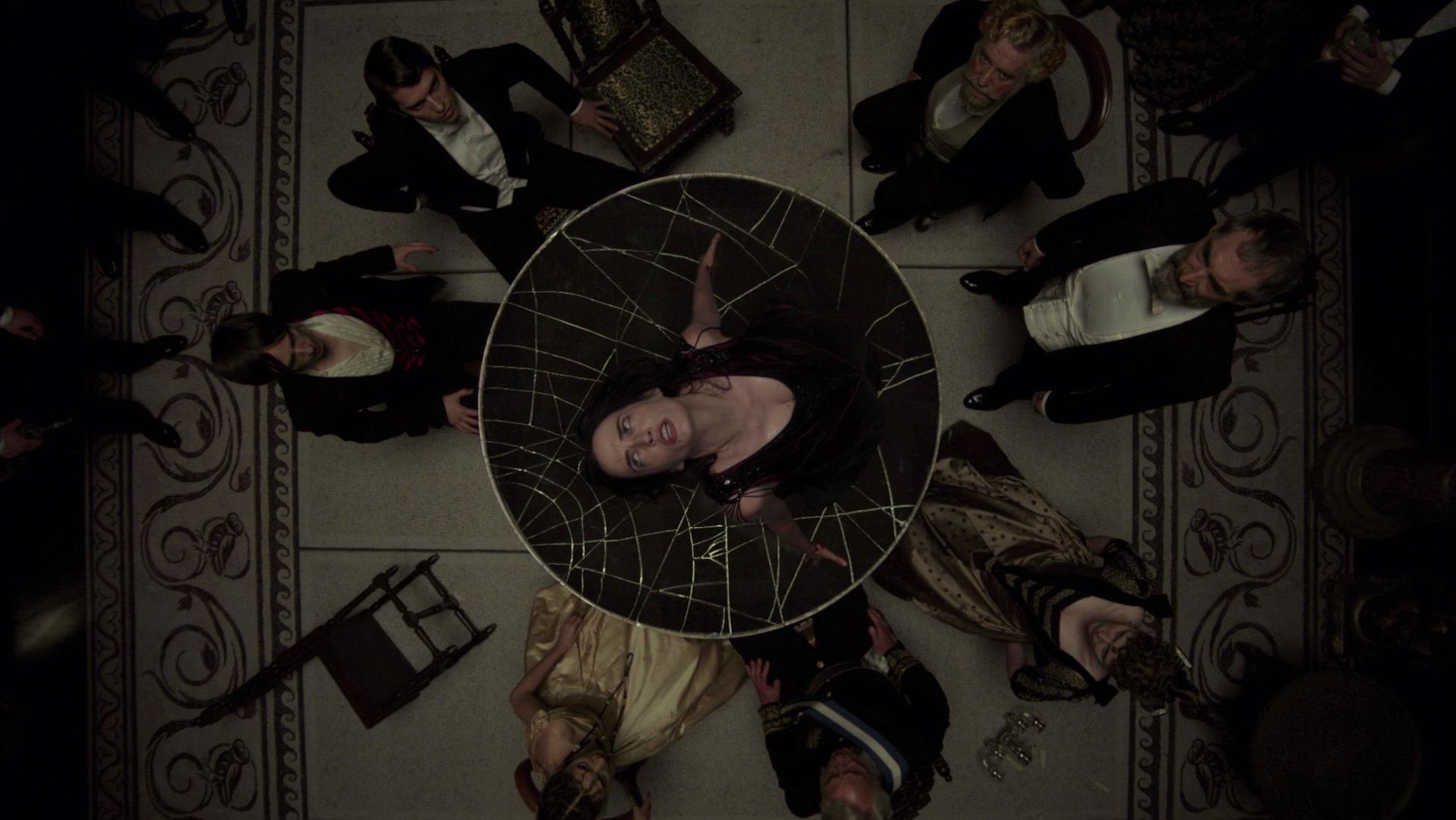 Eva Green sexy - Penny Dreadful s01e02 (2014)