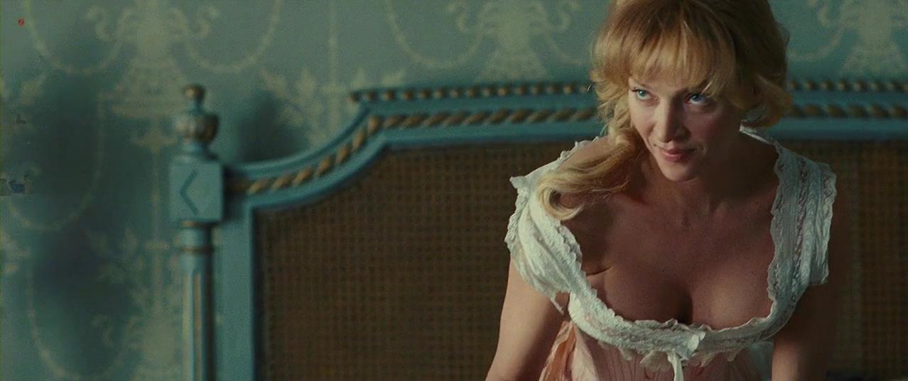 Uma Thurman sexy - Bel Ami (2012)