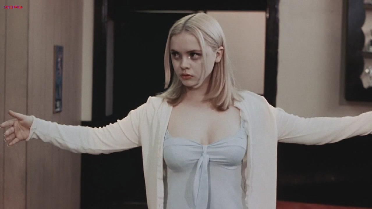 Christina Ricci sexy - Buffalo 66 (1998)