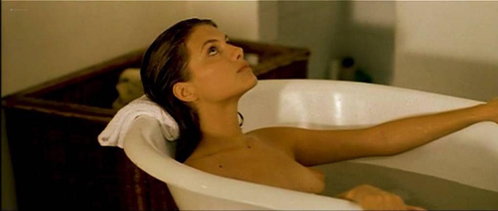 Melanie Laurent nude - Dikkenek (2006)