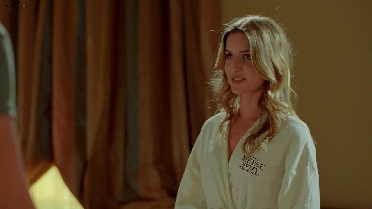 Annabelle Wallis sexy - Strike Back s02e09 (2011)