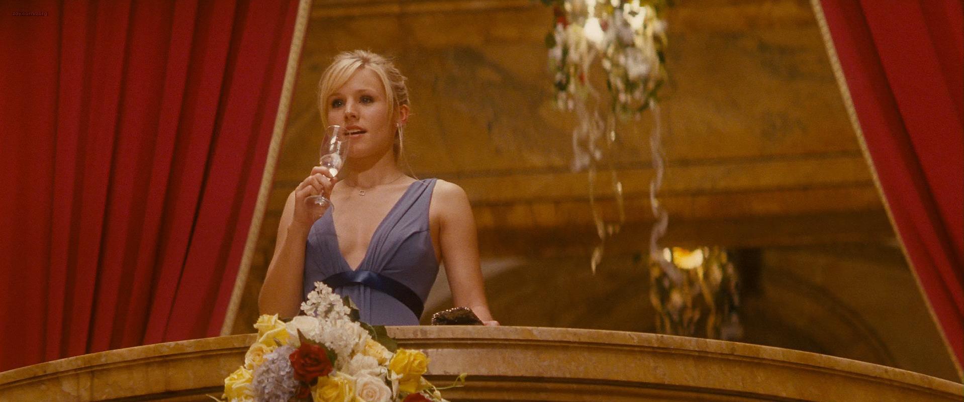 Kristen Bell sexy - When In Rome (2010)