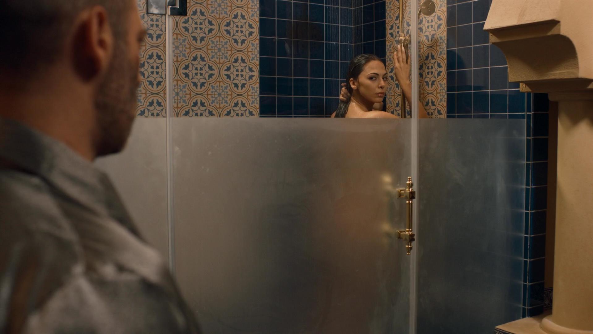 Moran Atias sexy - Tyrant s01e03 (2014)