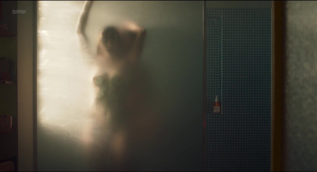 Margot Bancilhon nude, Camille Razat nude - Ami-Ami (2018)