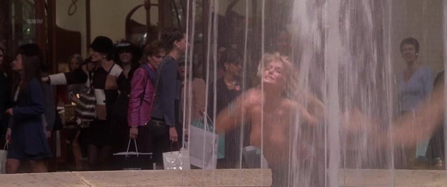 Farrah Fawcett nude - Dr. T and the Women (2000)