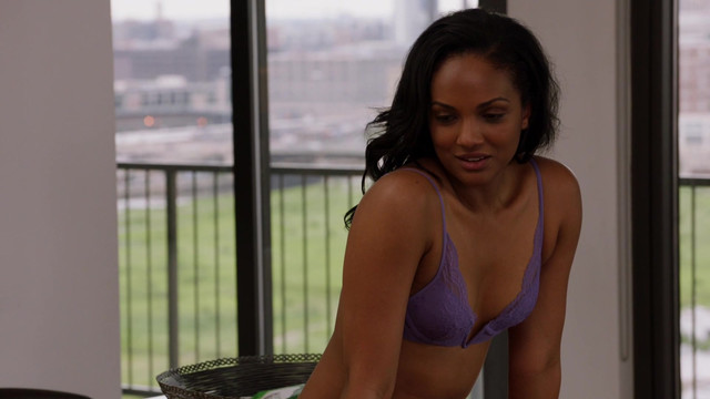 Mekia Cox sexy - Chicago Med s03e01 (2017)