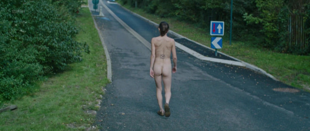 Malya Roman nude, Anne-Elisabeth Blateau nude - Nu s01e09 (2018)