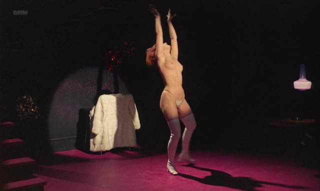 Truda de Hambourg nude, Lady Veronique nude - Der kom en soldat (1969)