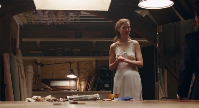 Vicky Krieps sexy - Phantom Thread (2017)