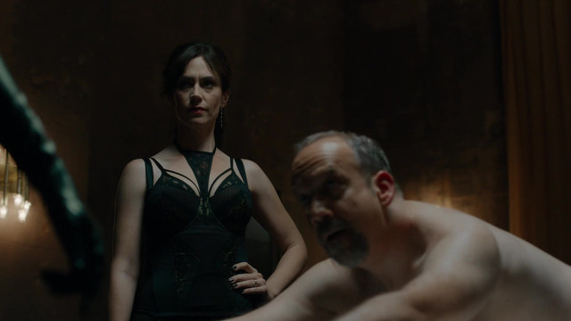 Maggie Siff sexy - Billions S03E01 (2018)