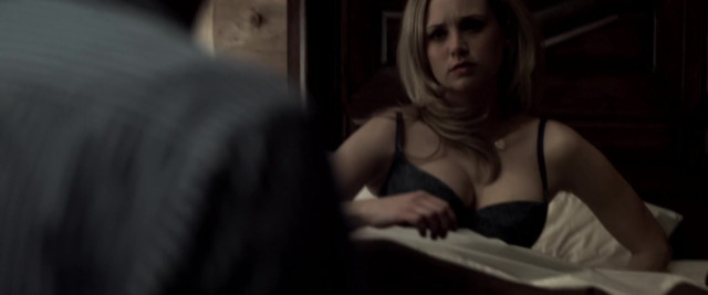 Fiona Gubelmann nude - Don't Blink (2014)