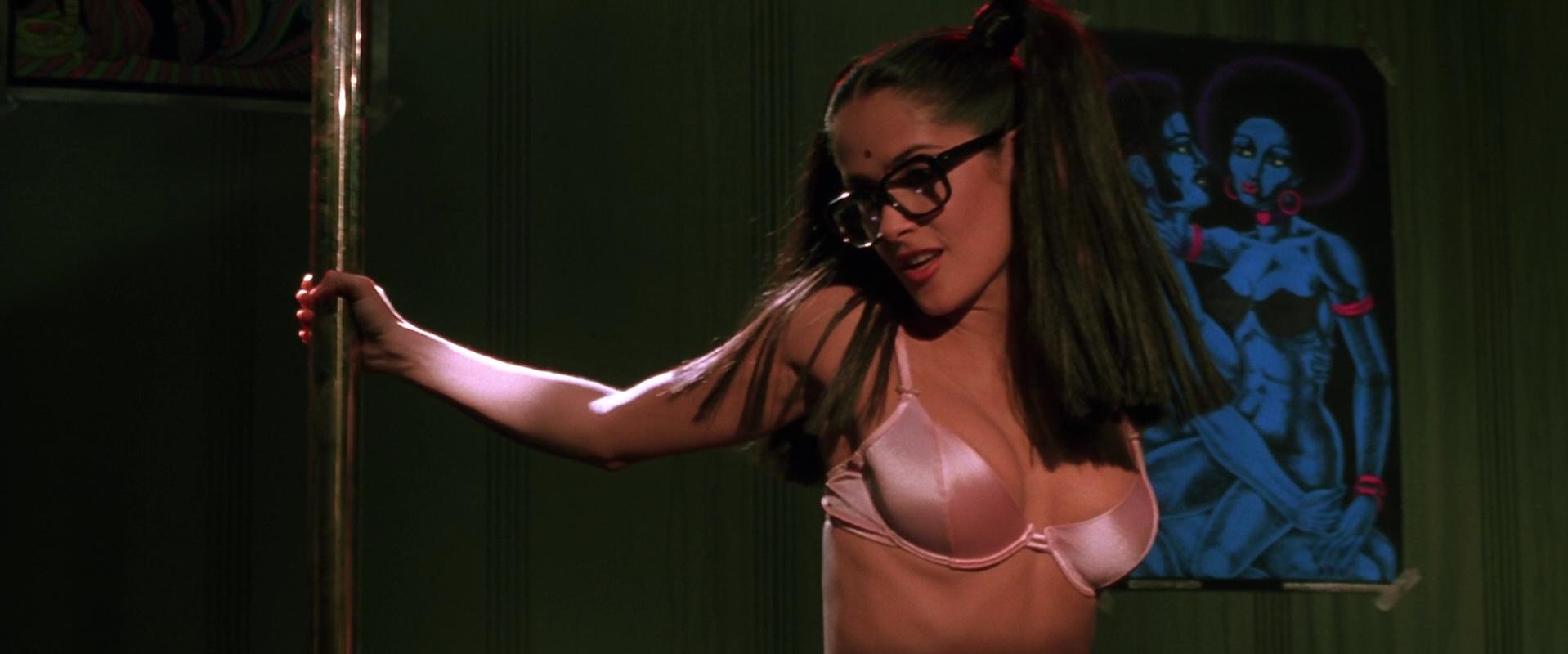 Salma Hayek sexy - Dogma (1999)