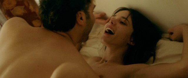 Stacy Martin nude - Joueurs (2018)