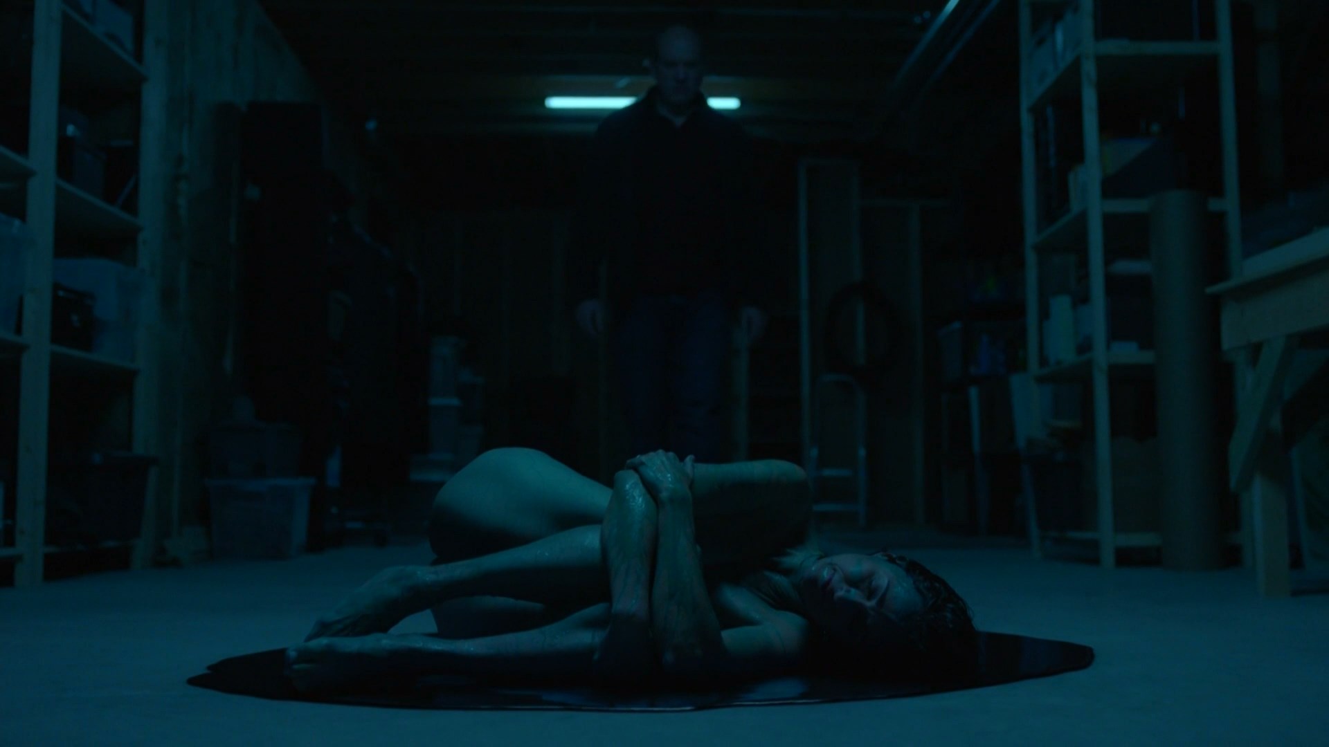 Kim Huffman nude - Channel Zero s02e02 (2017)