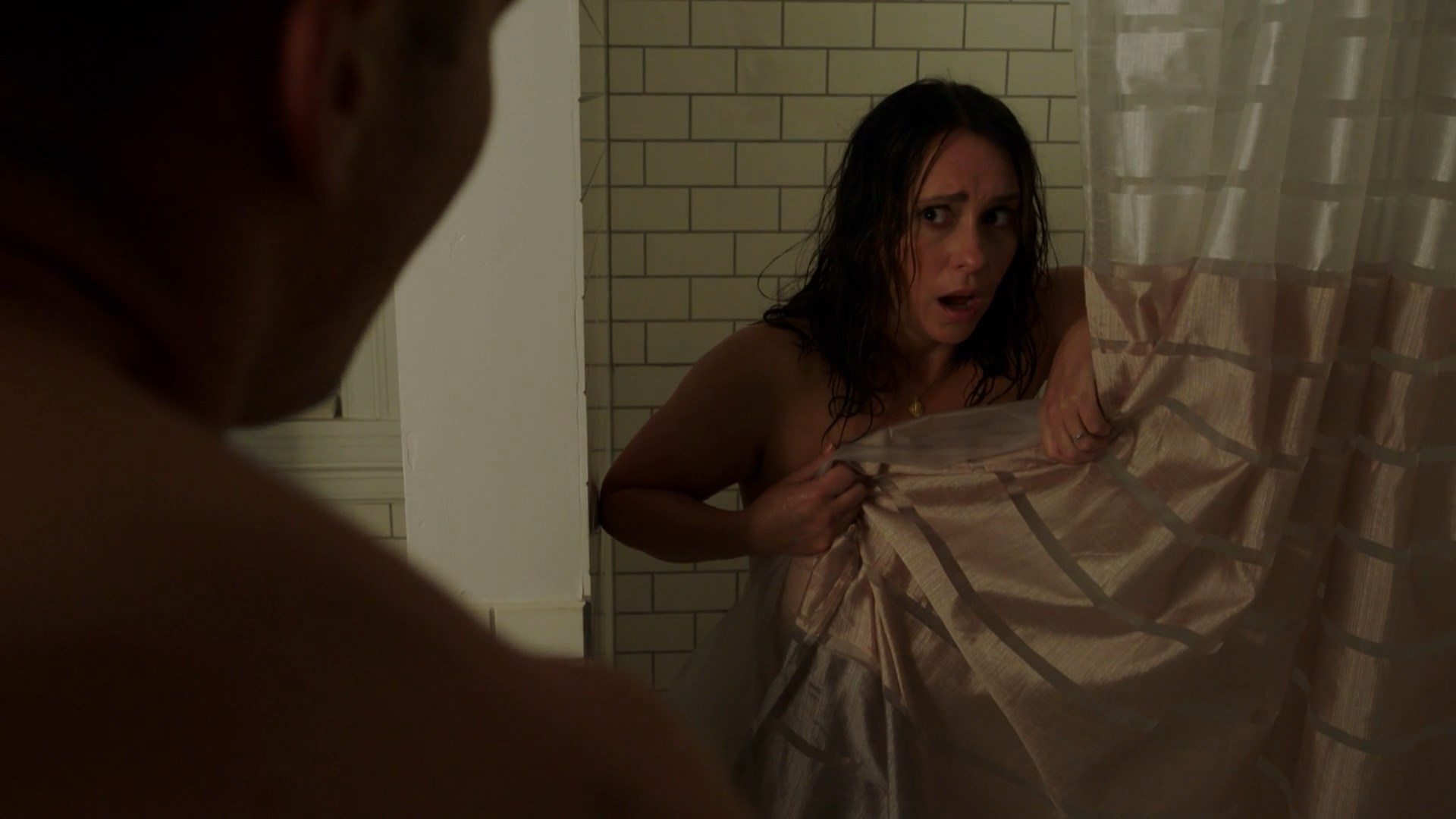 Jennifer Love Hewitt sexy - 9-1-1 s02e01 (2018)