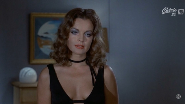 Romy Schneider nude - Max et les ferrailleurs (1971)